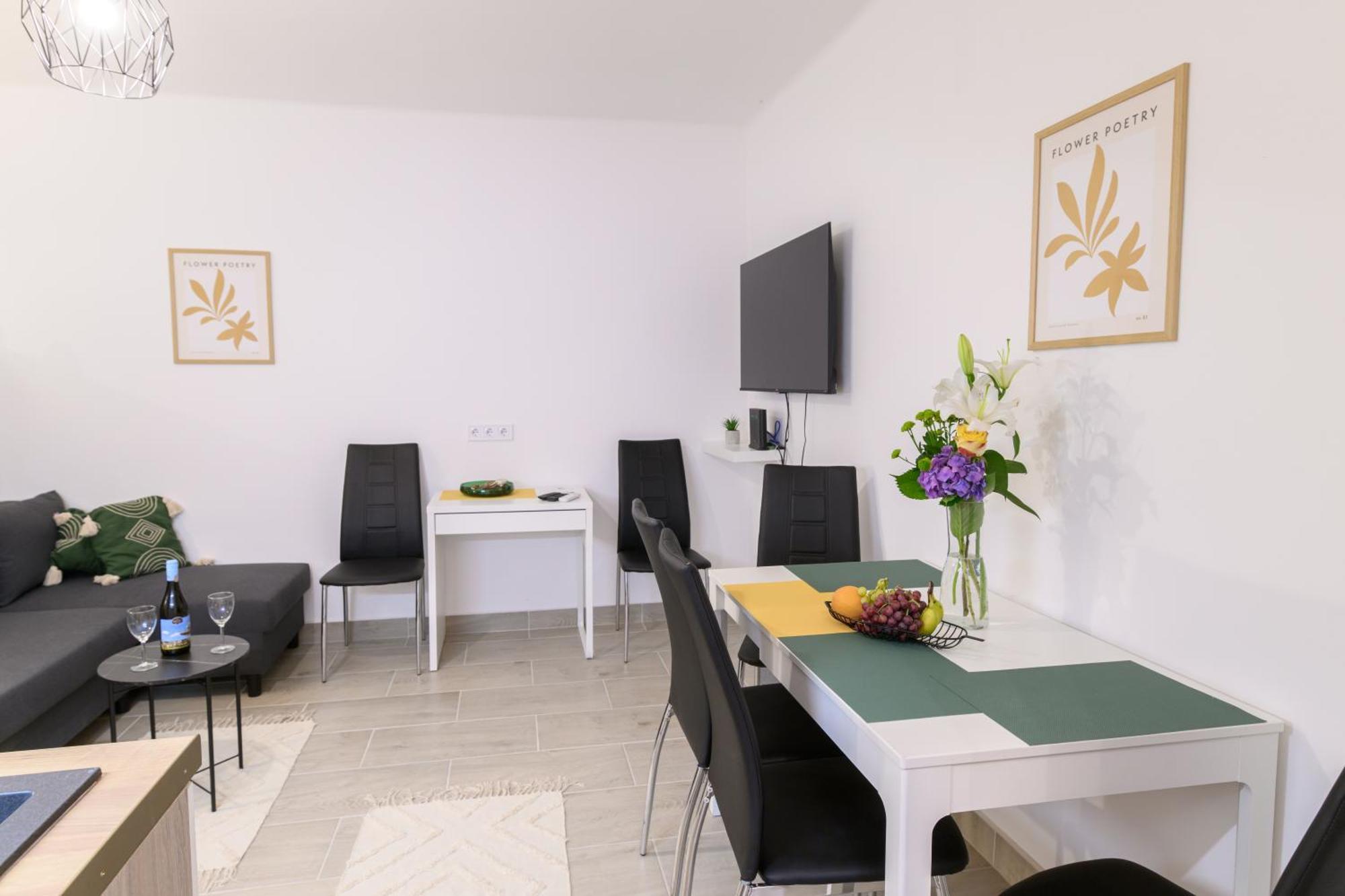 Zentrea Apartman Έγκερ Εξωτερικό φωτογραφία